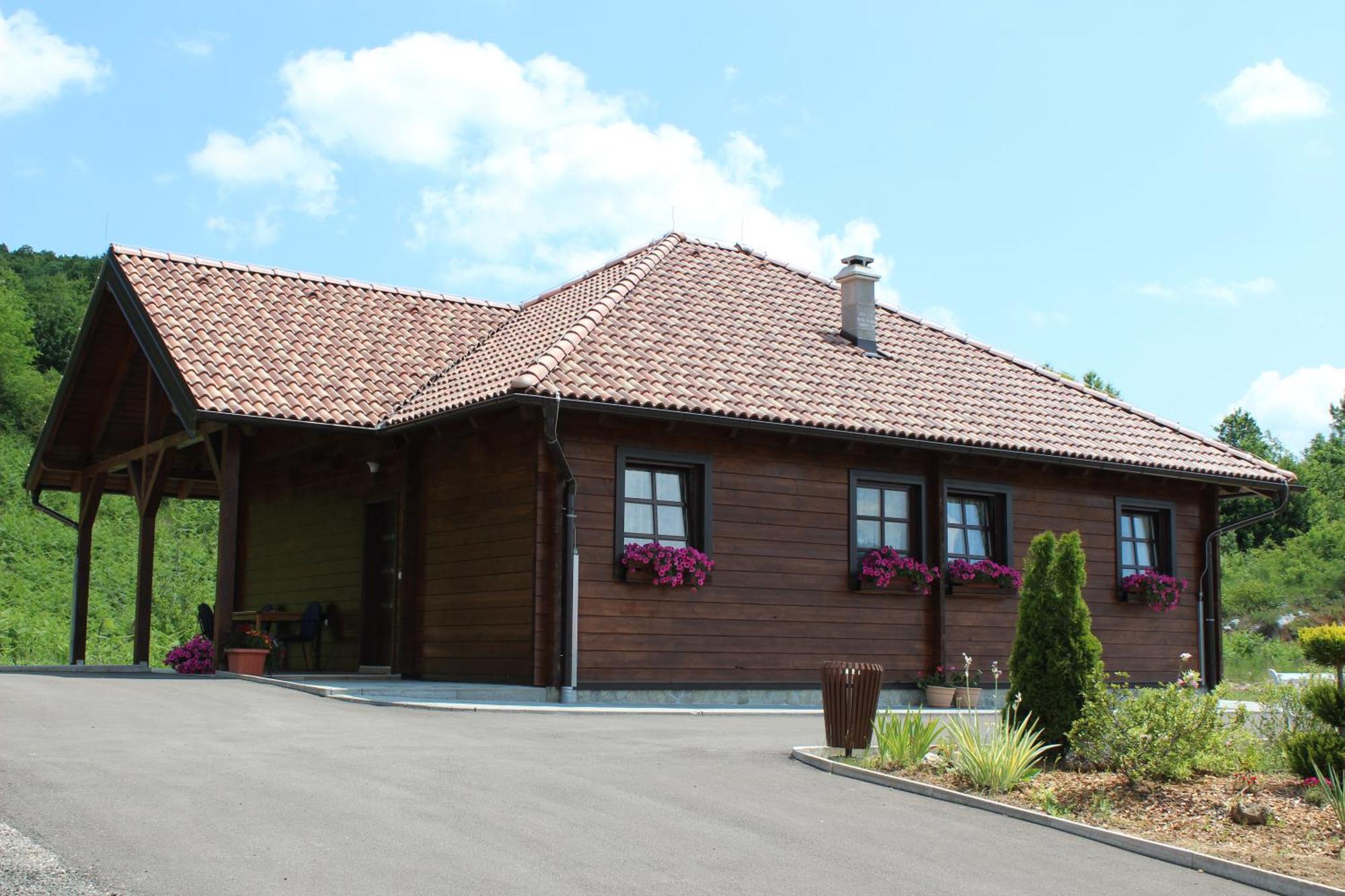 Apartmani Ivanka Rakovica Exteriör bild